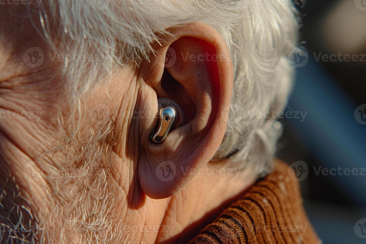 ai generato orecchio di un anziano persona con udito aiuto foto