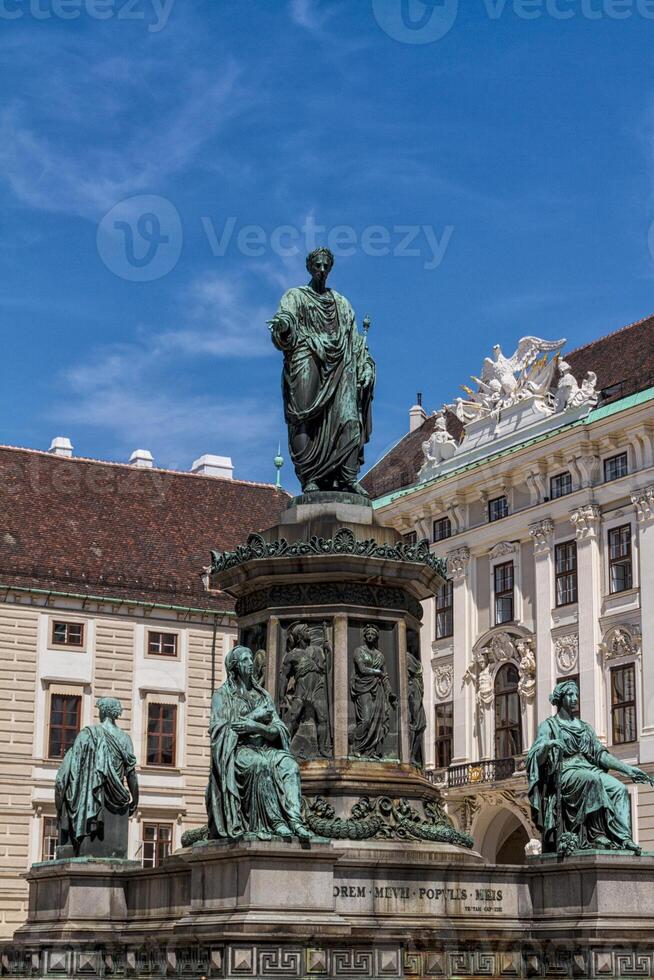 palazzo e monumento di hofburg. Vienna, Austria. foto