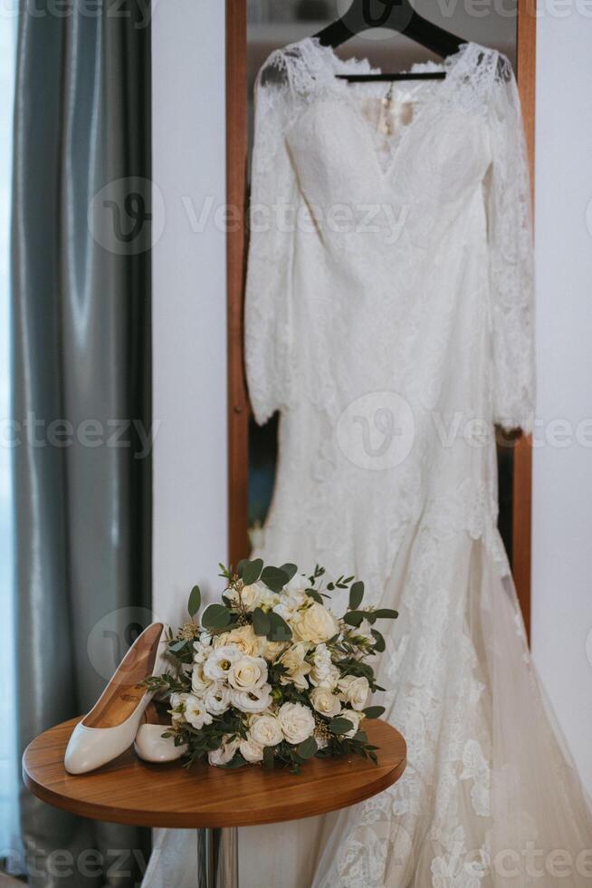 abito da sposa perfetto il giorno del matrimonio foto