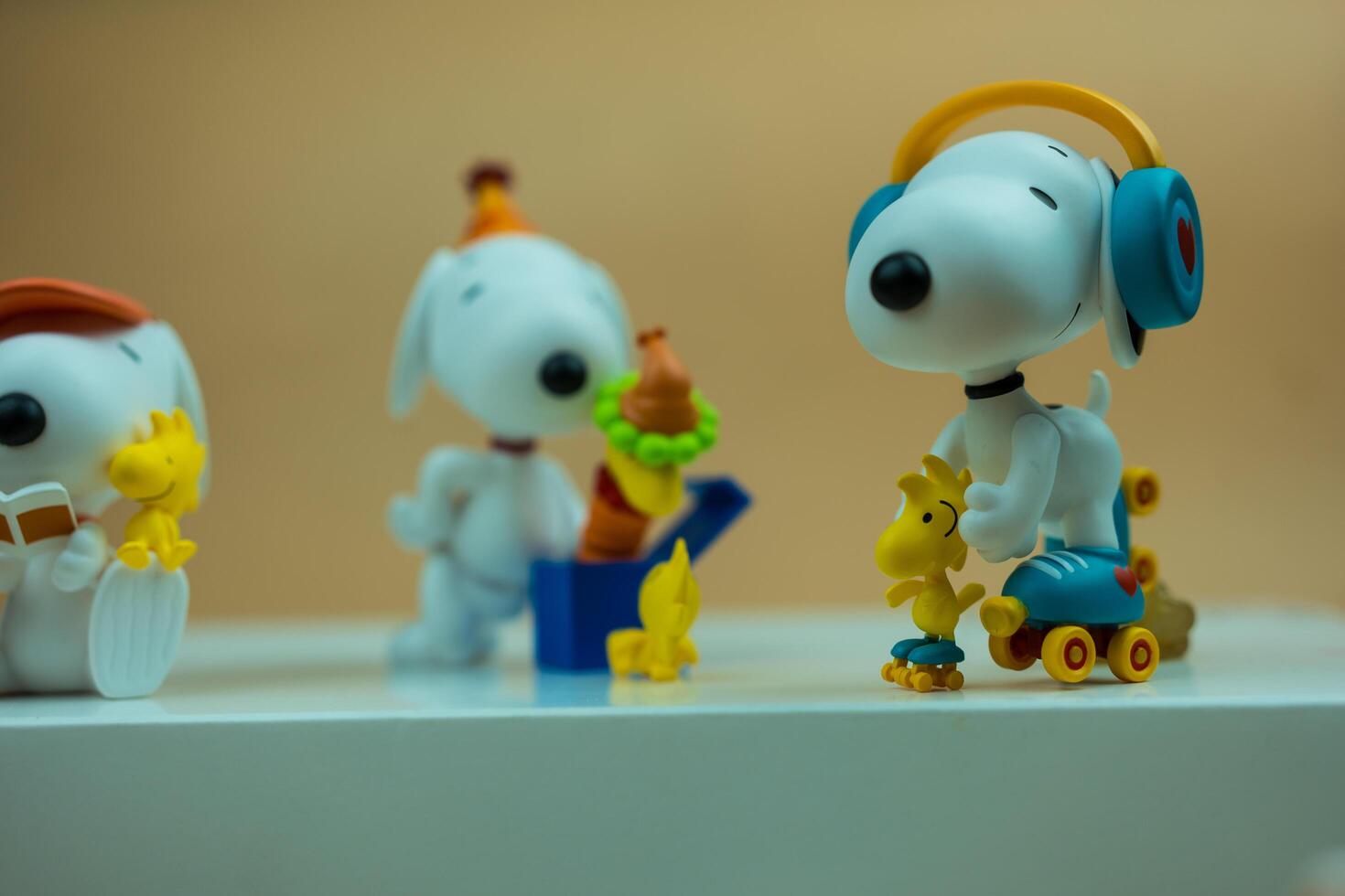 bangkok, Tailandia - febbraio 9, 2024 un' giocattolo di snoopy a partire dal pop mart. foto