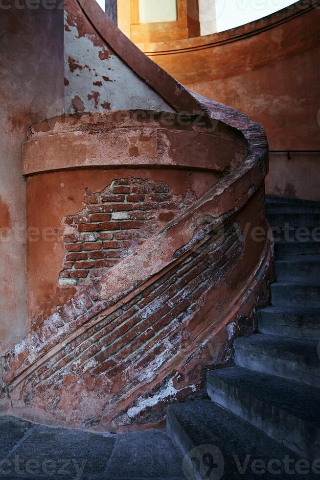 Chiesa di santo luca nel bologna nel il ambientazione sole foto