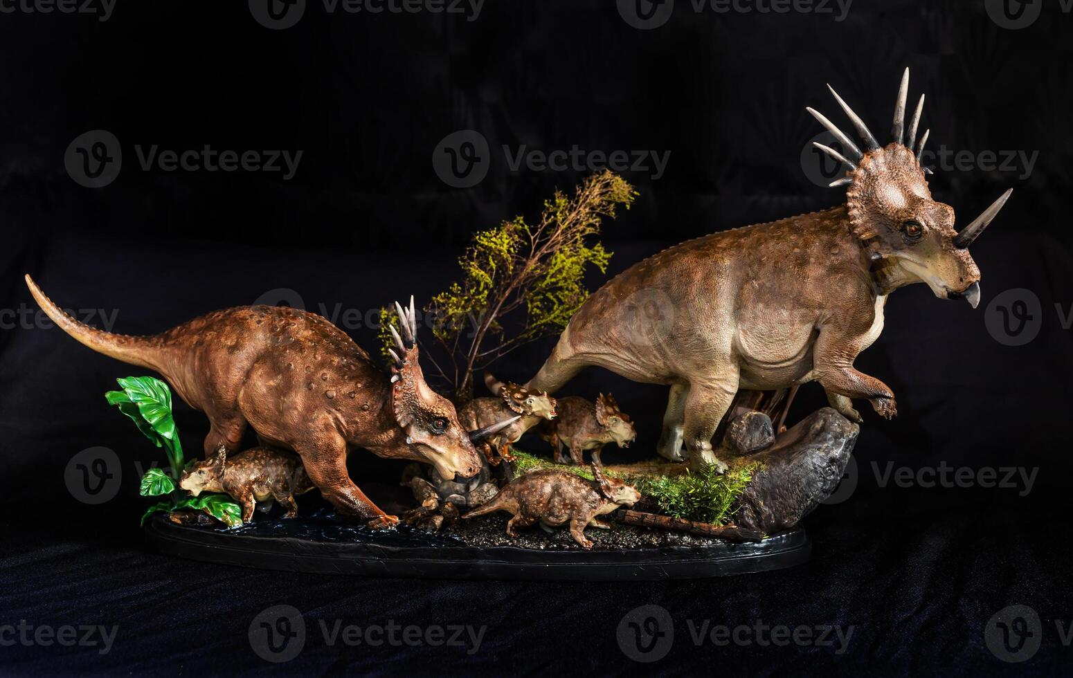 styracosaurus dinosauro nel il buio foto