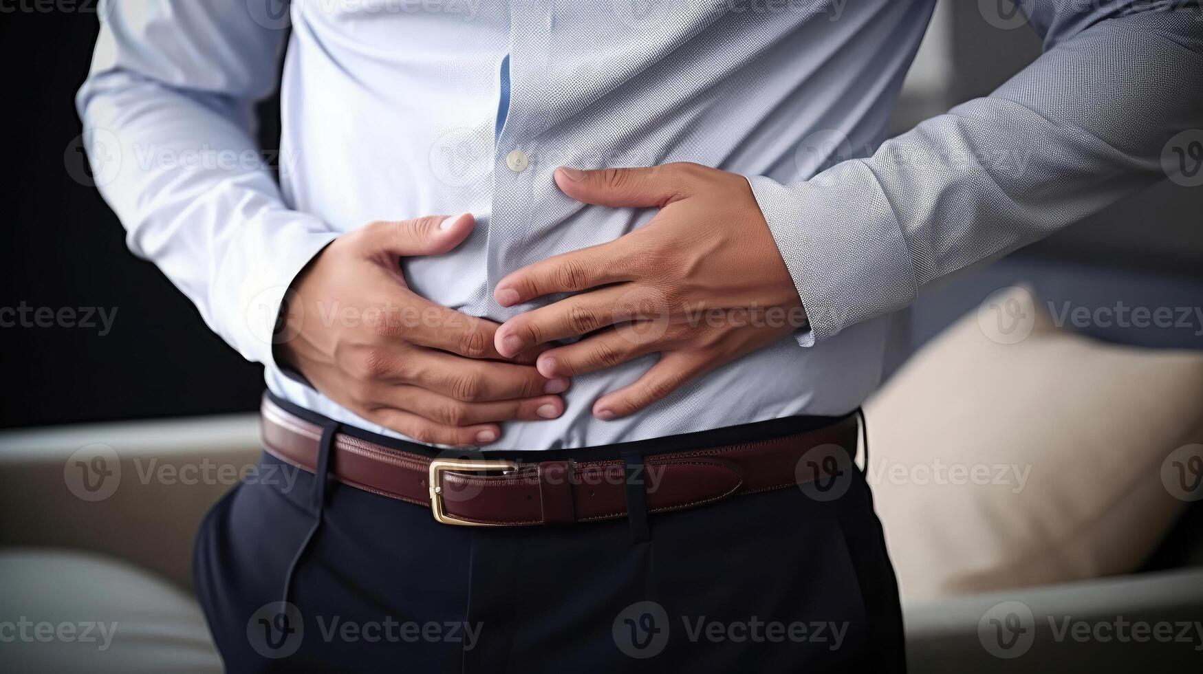 ai generato fingendo dolore - rappresentante uomo detiene stomaco gesto foto