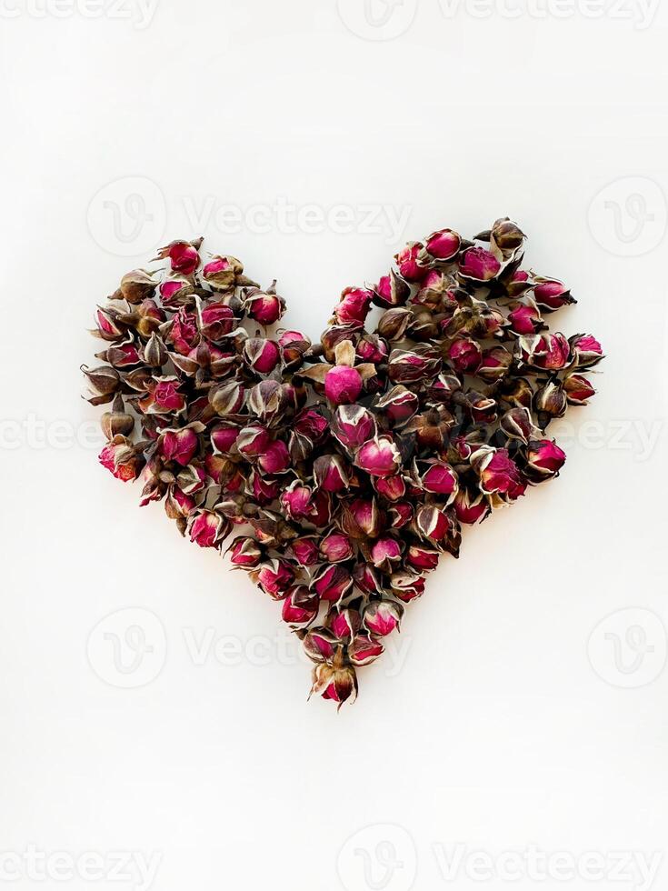 cuore forma a partire dal Rose isolato su bianca. rosa tè. san valentino giorno, romanza foto