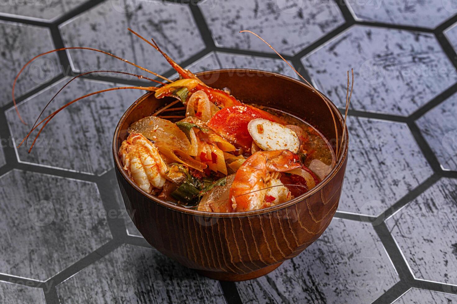 tailandese tradizionale tom yum la minestra foto