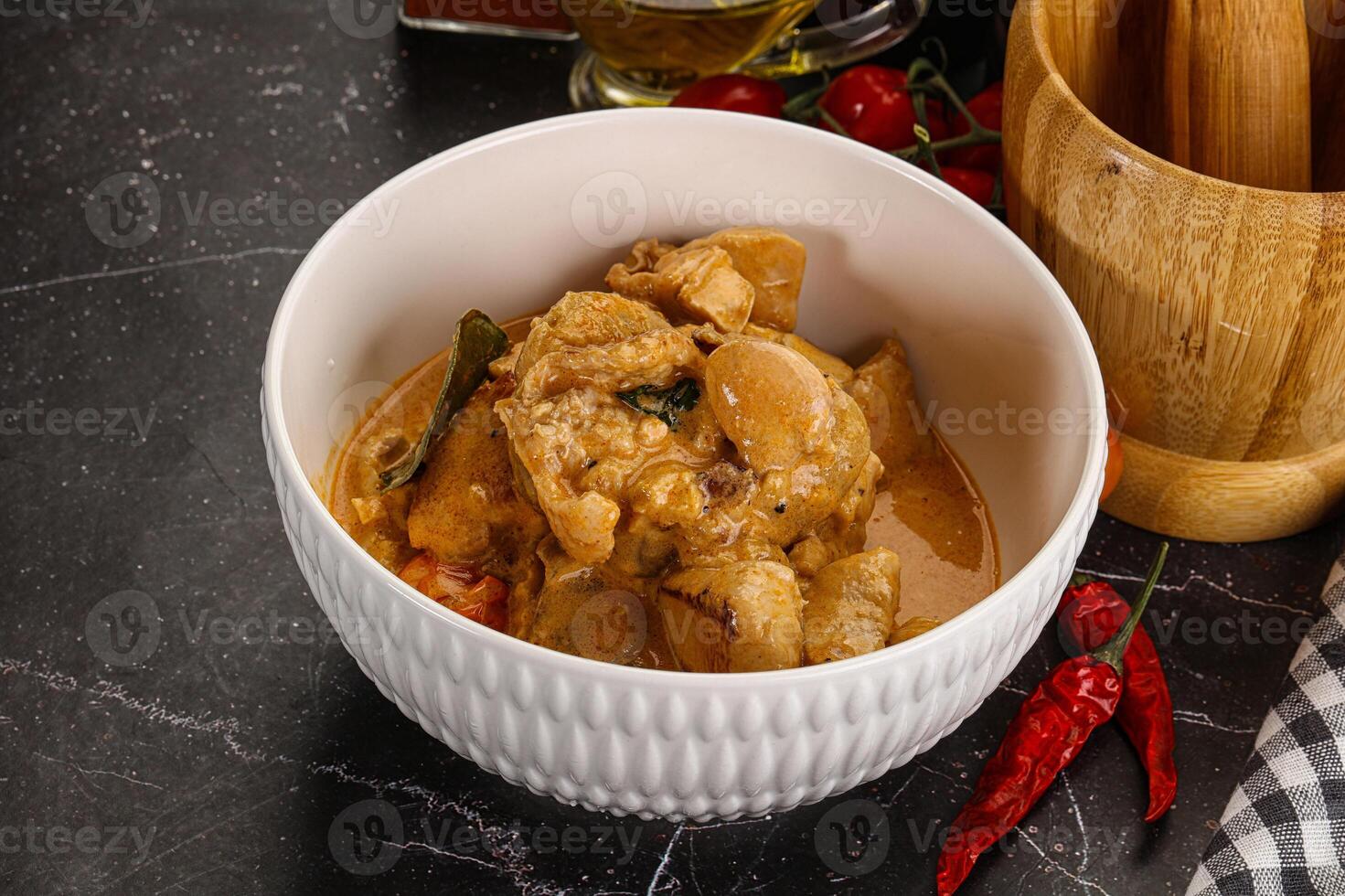 tailandese tom yum la minestra con pollo foto