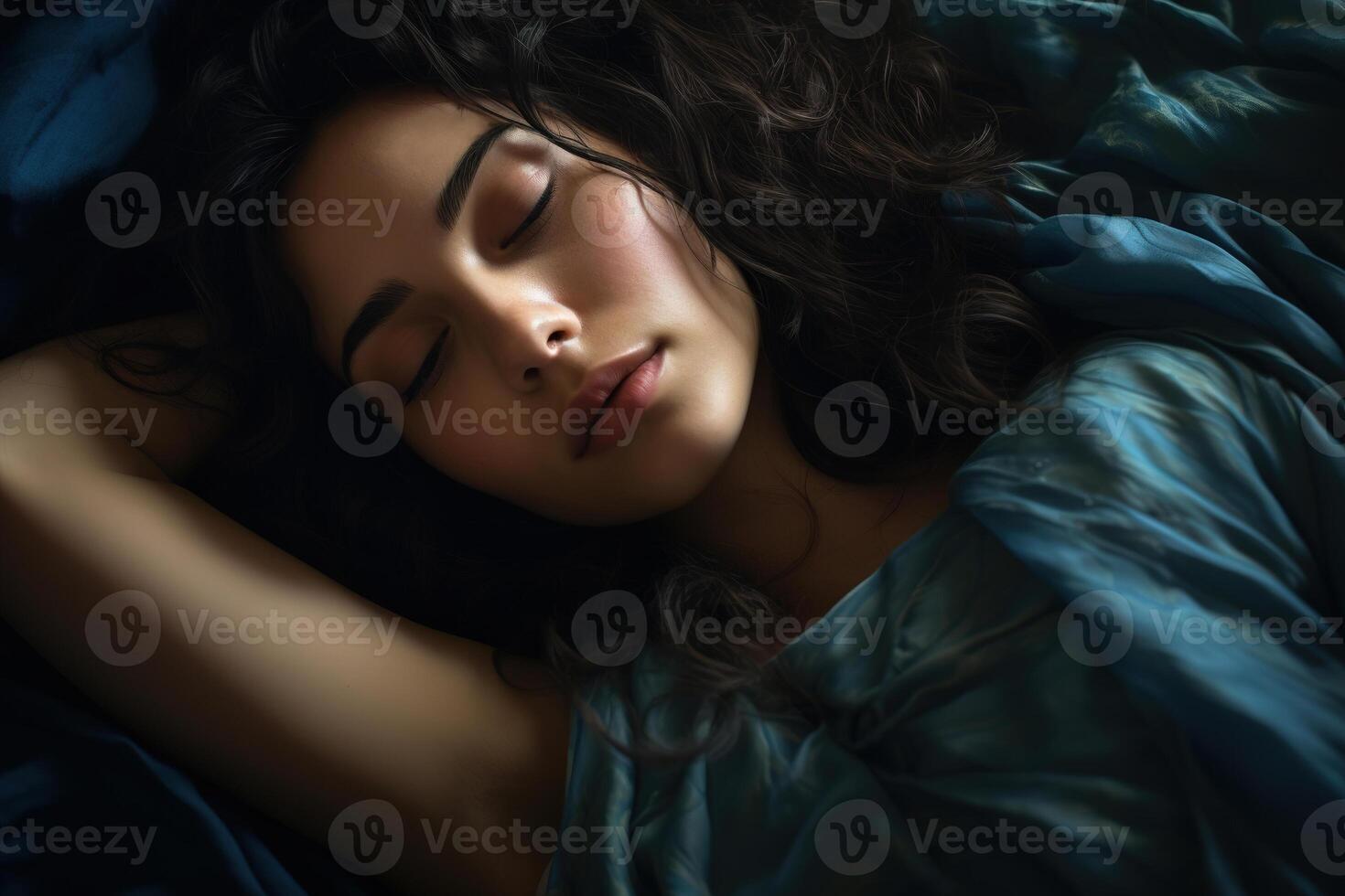 ai generato bellissimo addormentato giovane donna nel letto nel il Camera da letto a notte foto