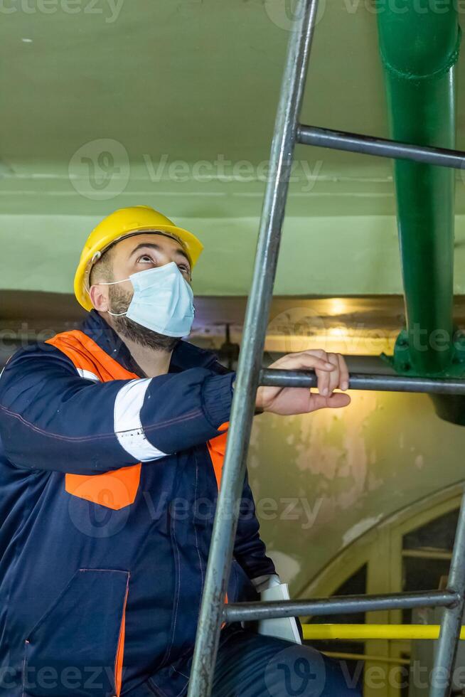 industriale lavoratore a il opera foto