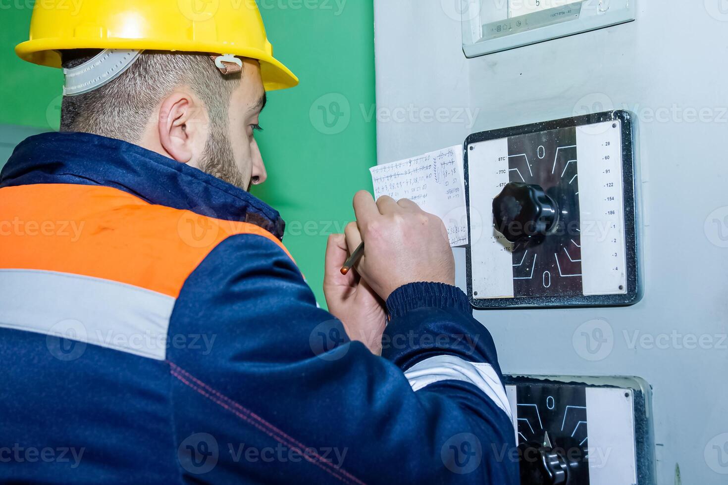 industriale lavoratore a il opera foto