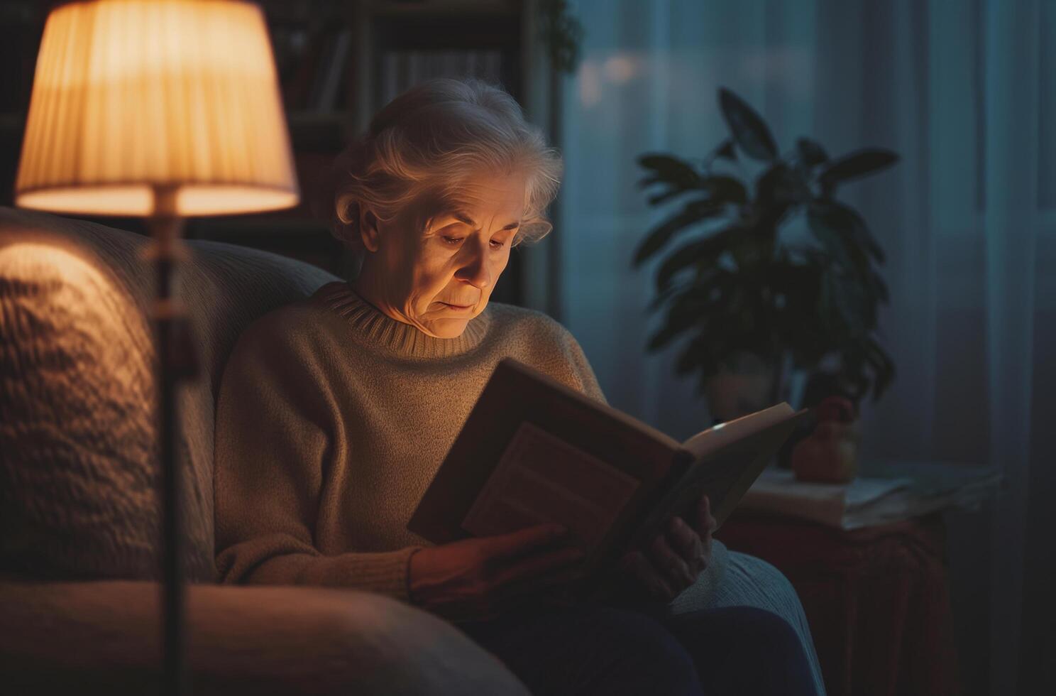 ai generato anziano donna lettura a notte foto