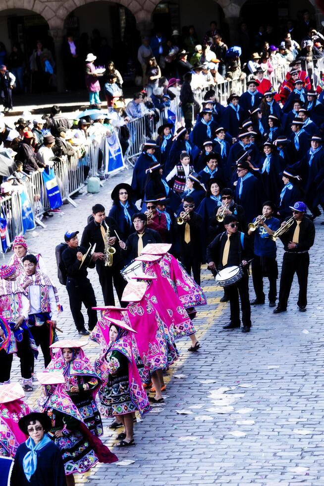 cusco, Perù, 2015 - ballerini e musicisti inti raymi Festival Sud America foto