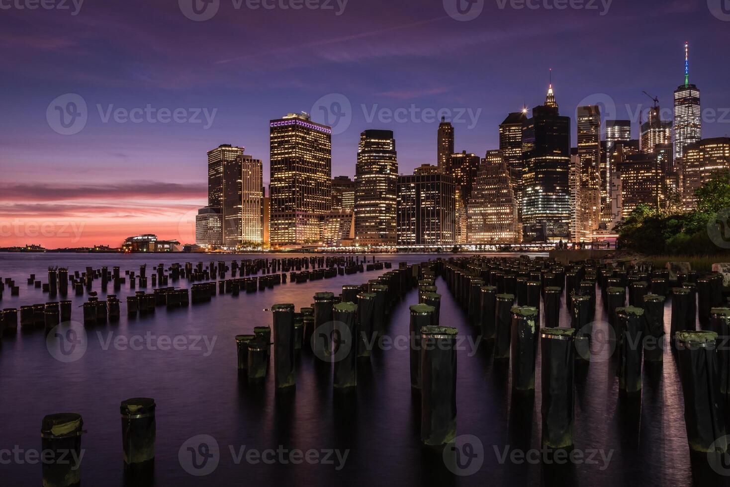 rosa tramonto e il nuovo York città orizzonte e inferiore Manhattan foto