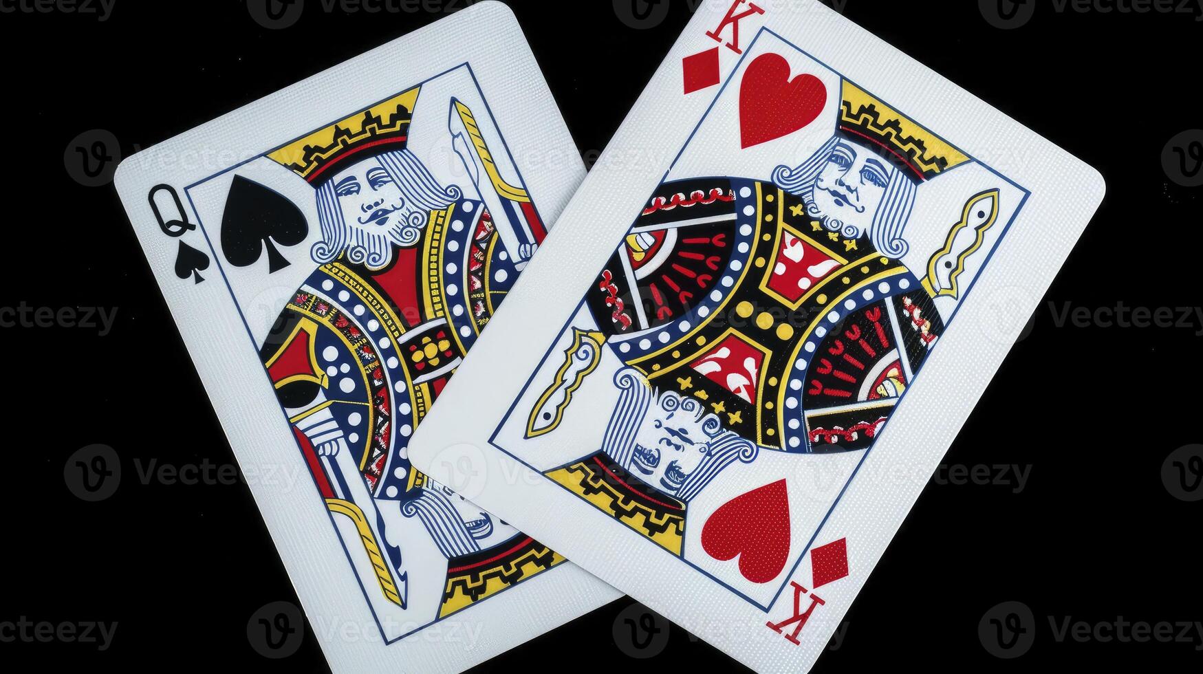 ai generato cuori regalità. Due giocando carte con il Regina e re di cuori, simboleggiante romanza e reali nel il ponte. foto