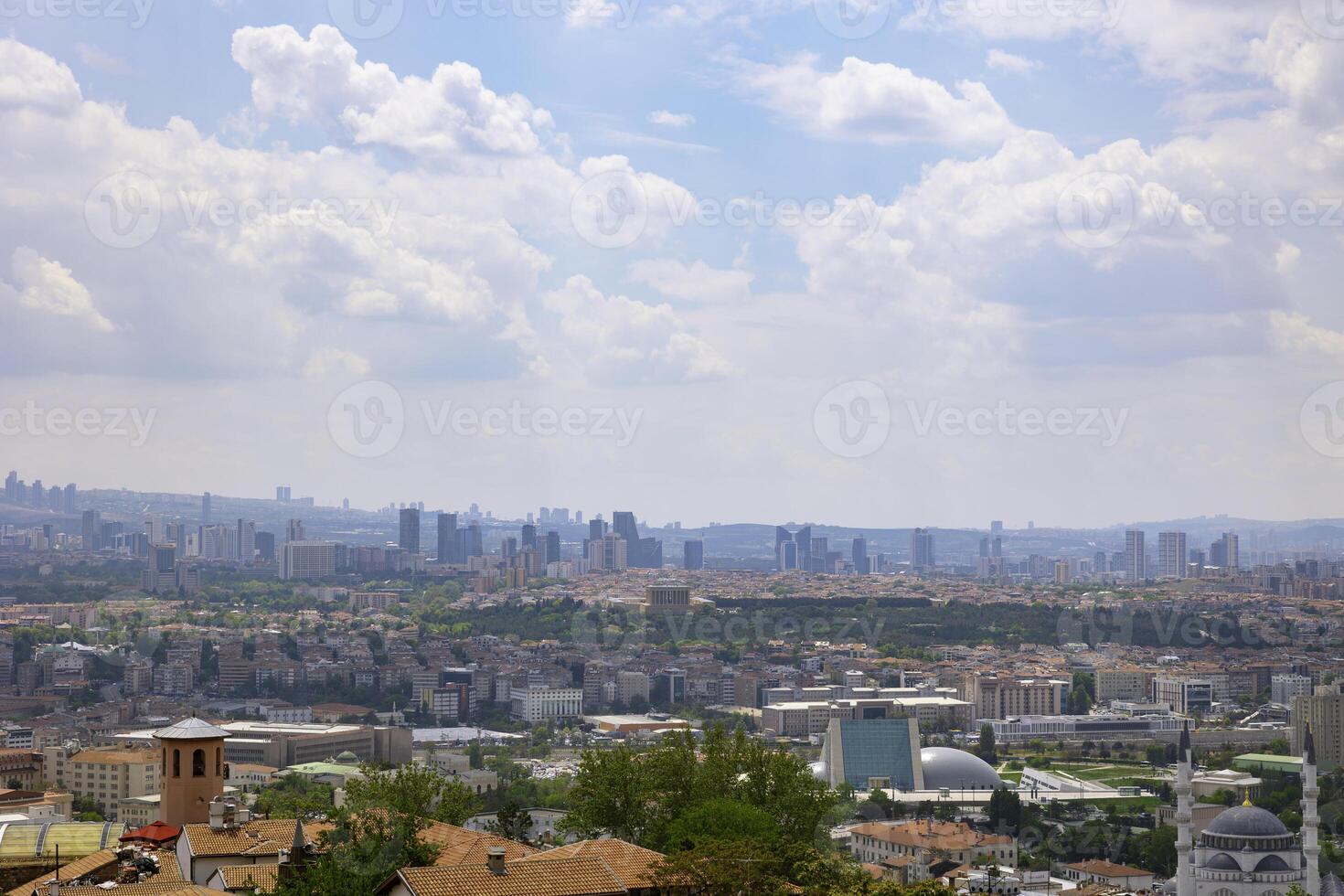 Anitkabir e paesaggio urbano di ankara a partire dal ankara castello foto