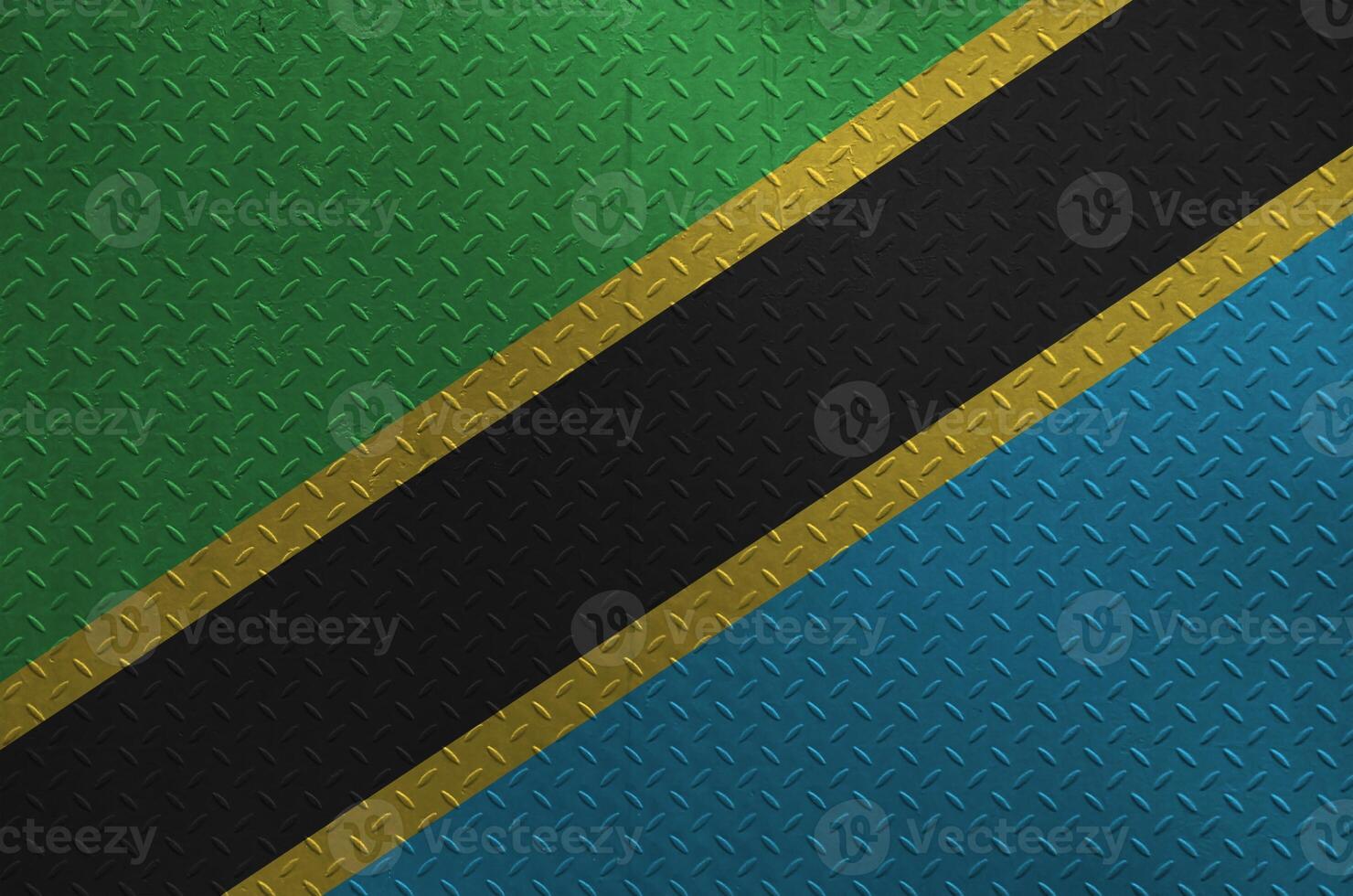 Tanzania bandiera raffigurato nel dipingere colori su vecchio spazzolato metallo piatto o parete avvicinamento. strutturato bandiera su ruvido sfondo foto