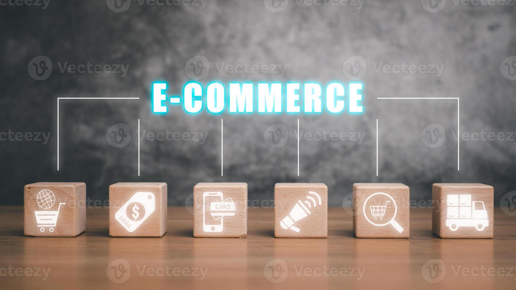 e-commerce concetto, di legno bloccare su scrivania con e-commerce icona su virtuale schermo. foto