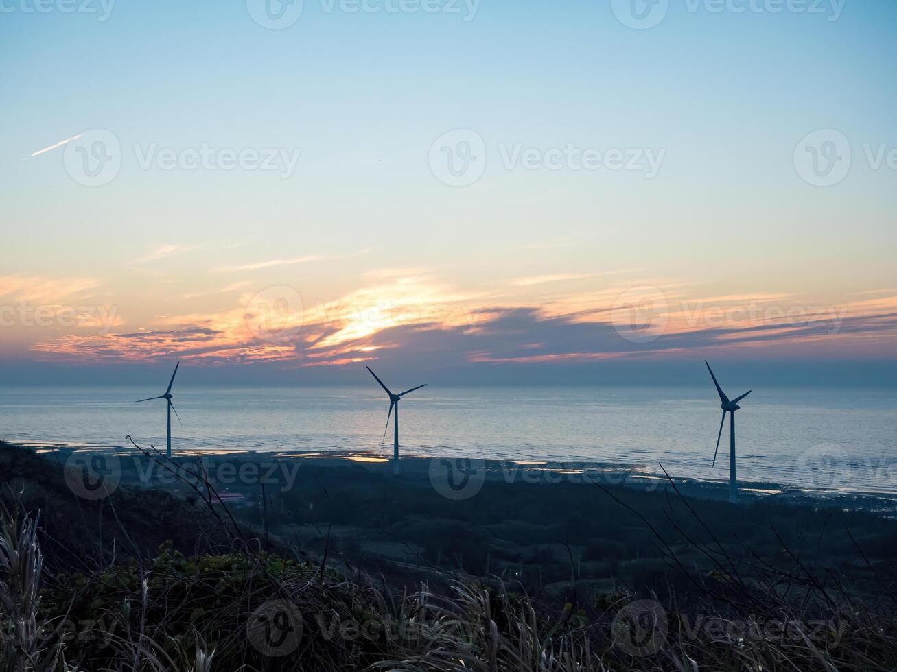 al largo vento turbine azienda agricola nel taiwan. foto
