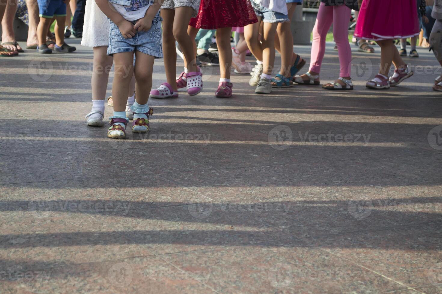 figli di piedi uno di uno. foto