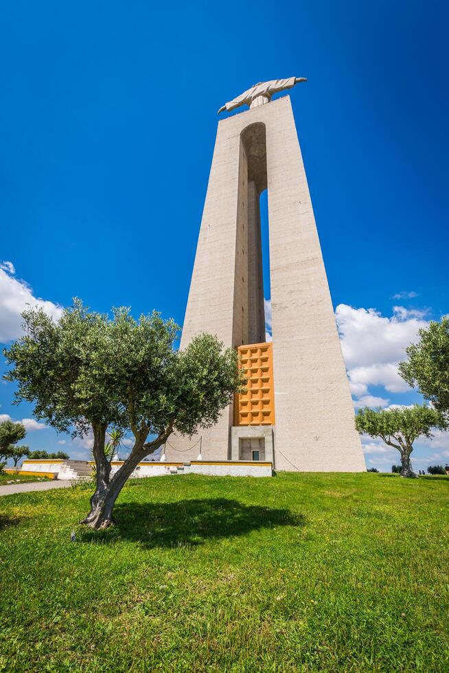 il Cristo il re statua nel Lisbona, Portogallo foto