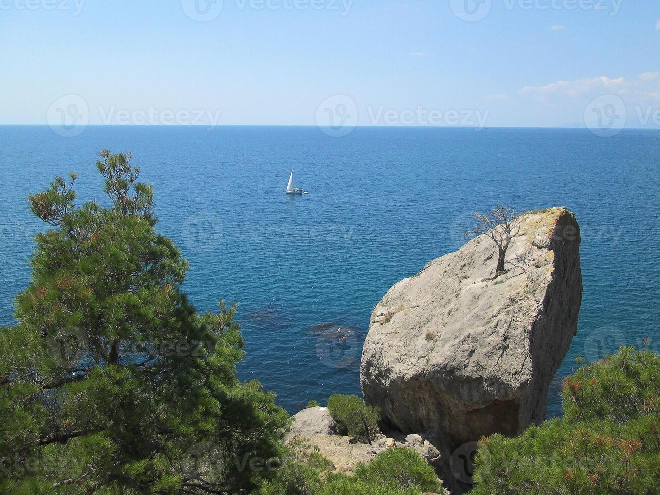 rocce e mare foto