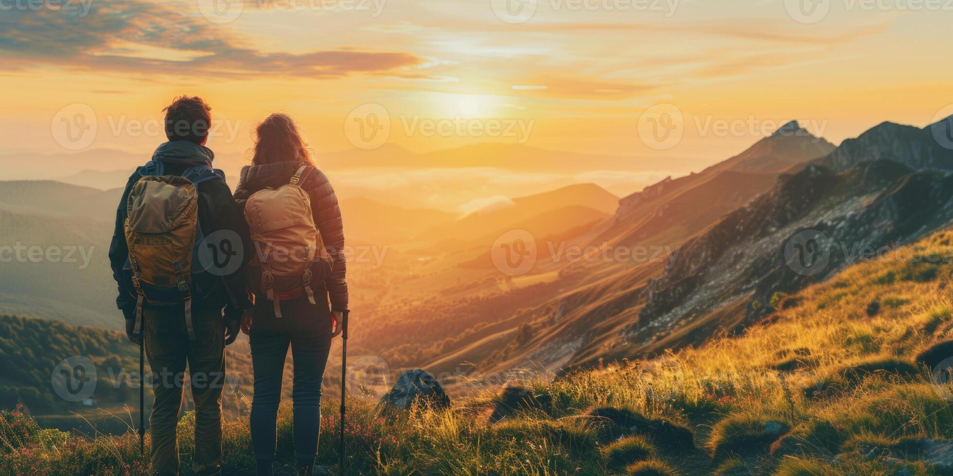 ai generato un' giovane coppia di i viaggiatori In piedi su un' collina e orologio il tramonto. escursioni a piedi turismo concetto foto