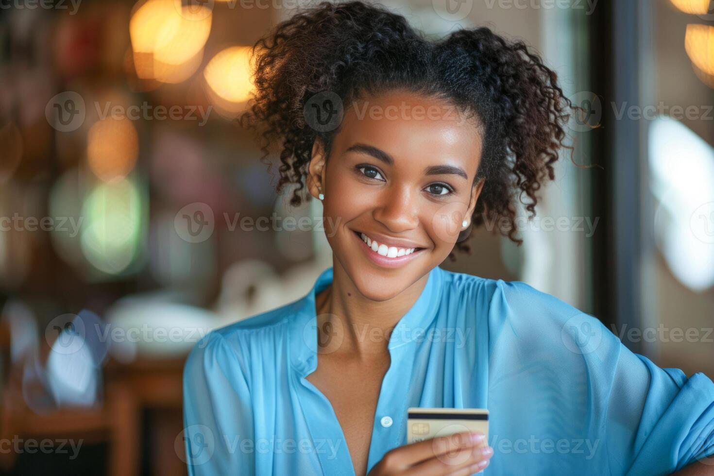 ai generato sorridente giovane donna Tenere un' credito carta, pronto per in linea shopping foto