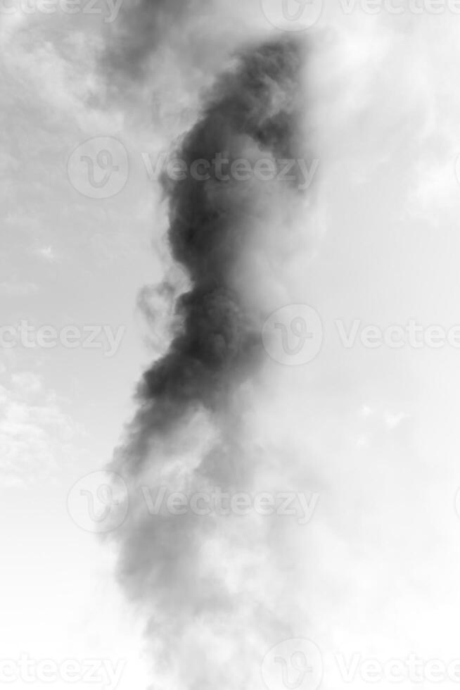 nero e bianca fotografia di Fumo nel il cielo foto
