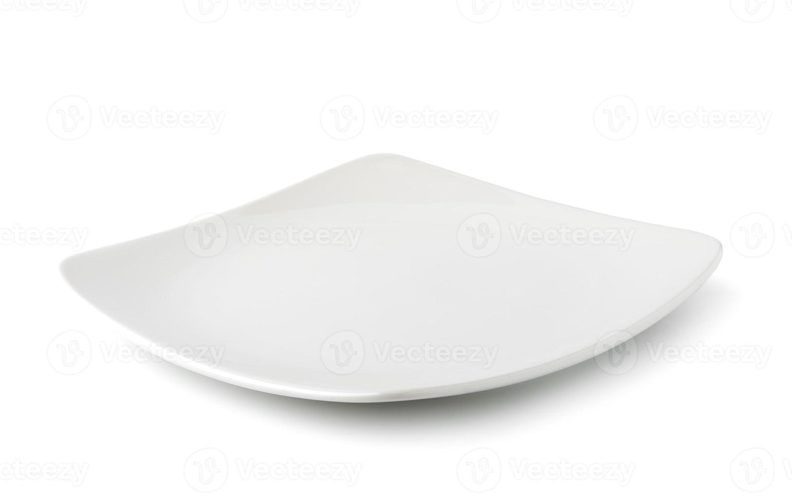 piatto bianco isolato su sfondo bianco foto