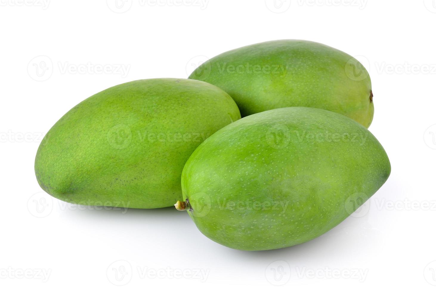 mango verde su sfondo bianco foto