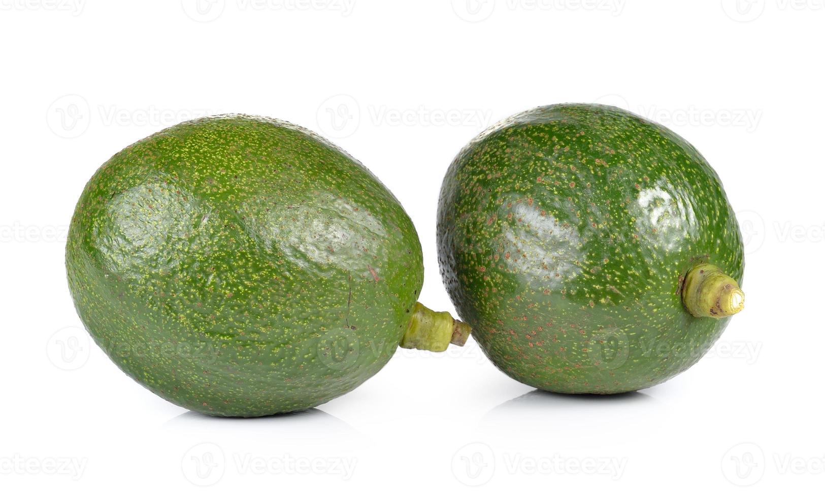 avocado su sfondo bianco foto