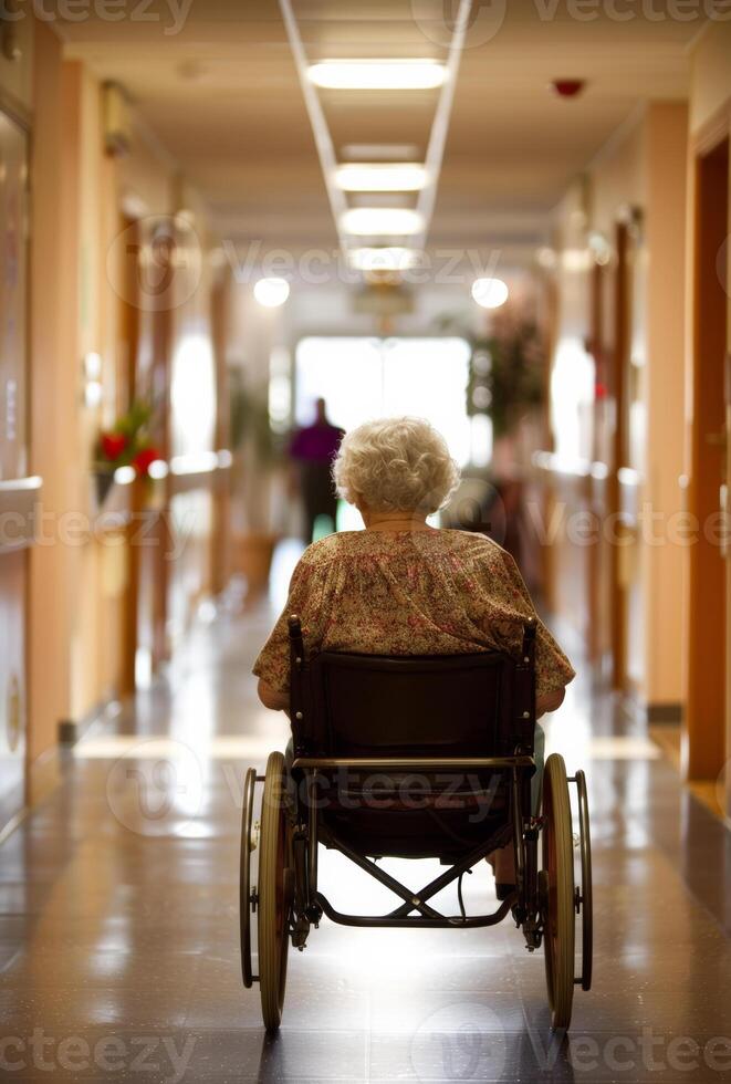 ai generato anziano donna nel sedia a rotelle. anziano donna seduta nel sedia a rotelle nel assistenza infermieristica casa foto