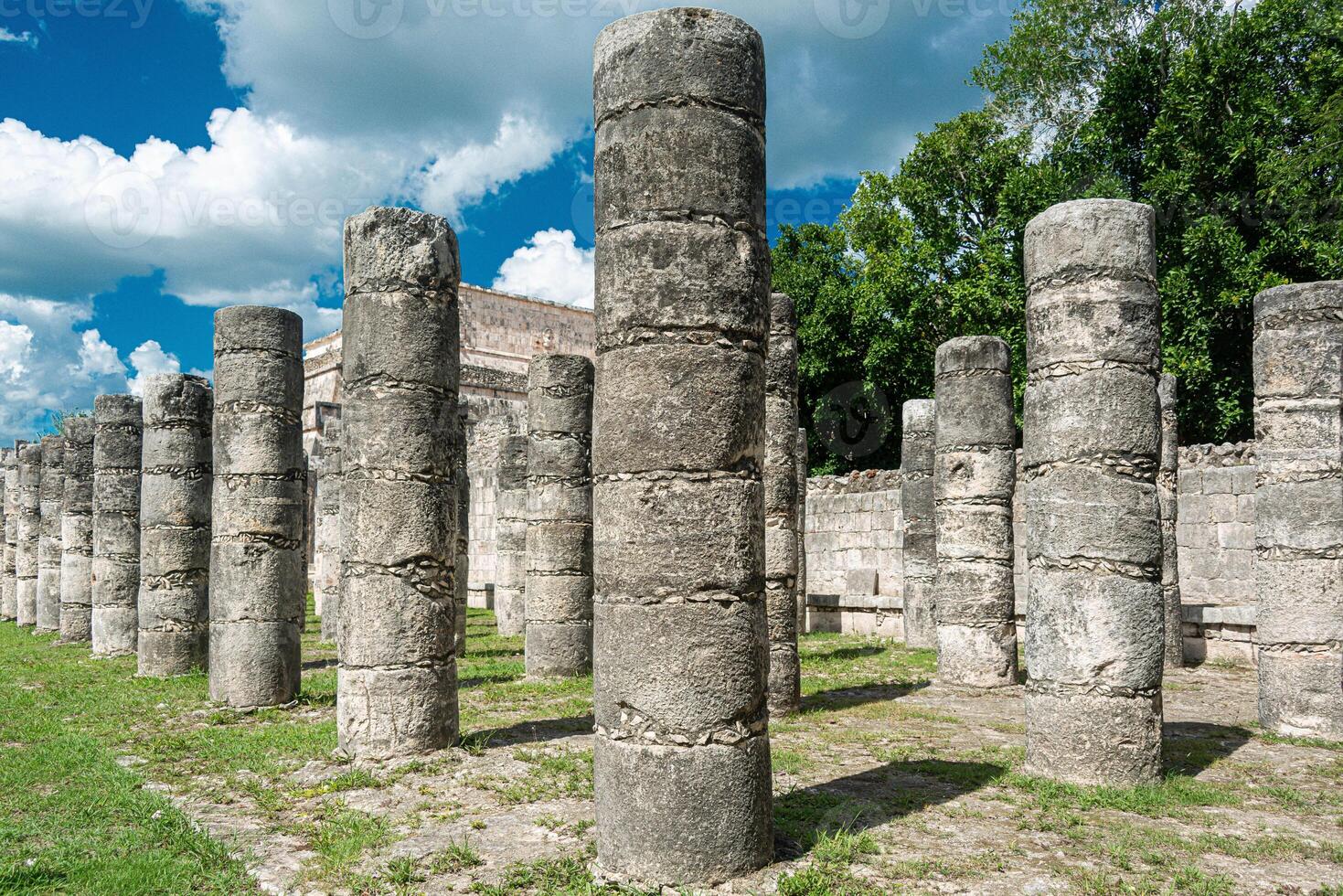 mille colonna tempio a chichen itza foto