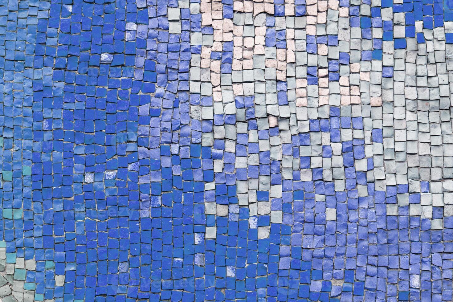 astratto mosaico ceramica piastrella sfondo, modello di blu e bianca piastrelle, parete arredamento foto