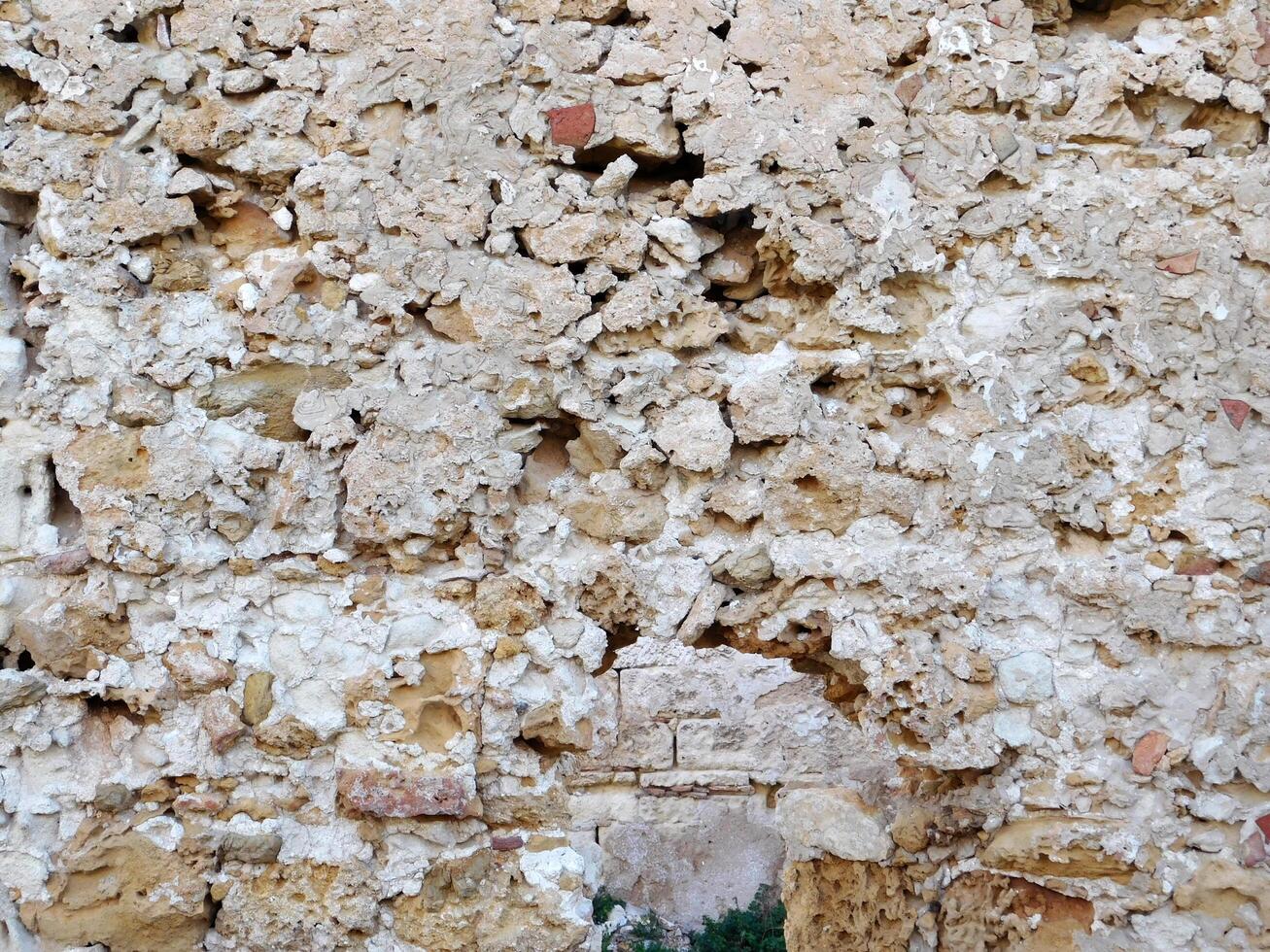 struttura di pietra all'aperto foto