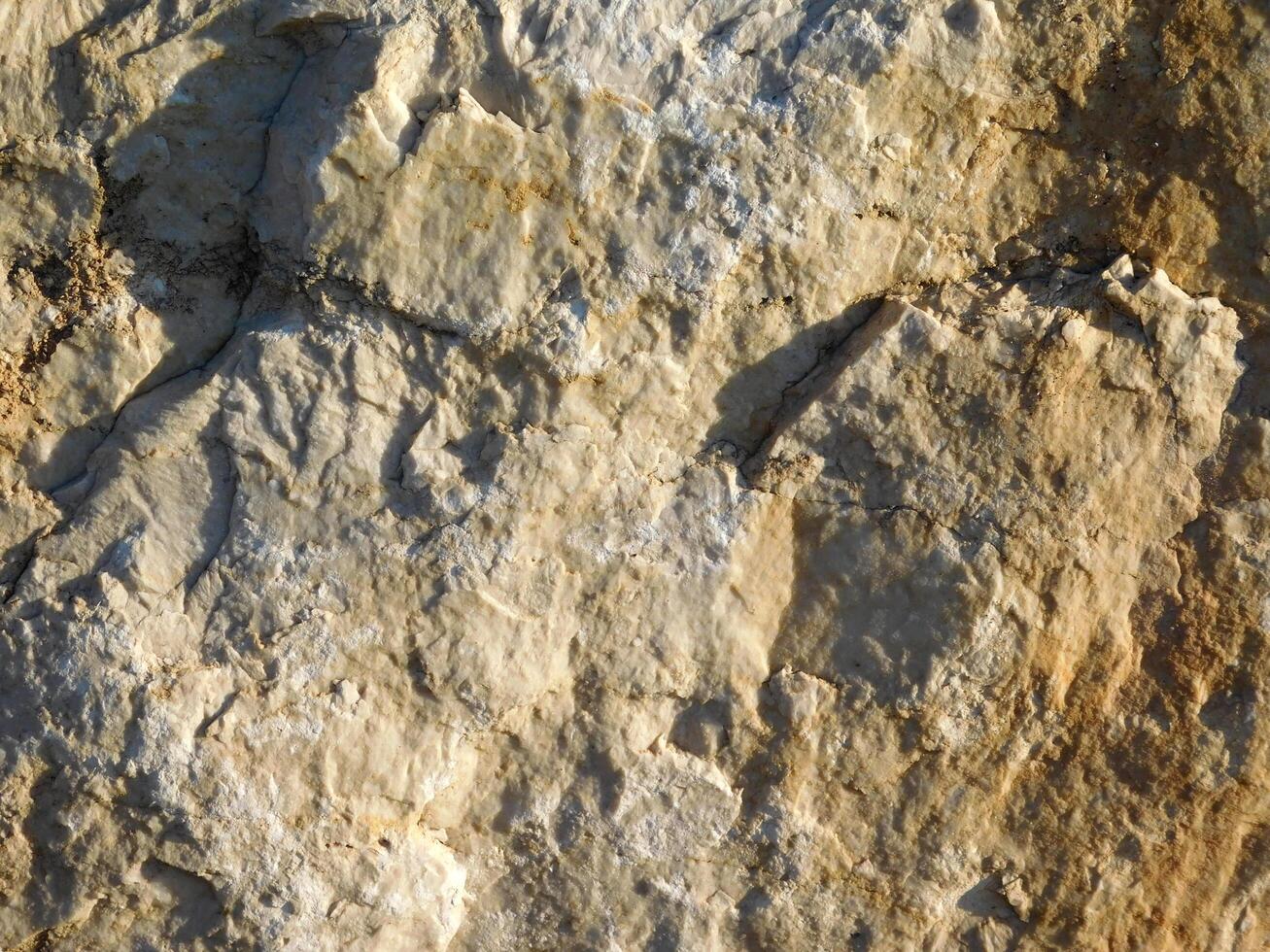 struttura di pietra all'aperto foto