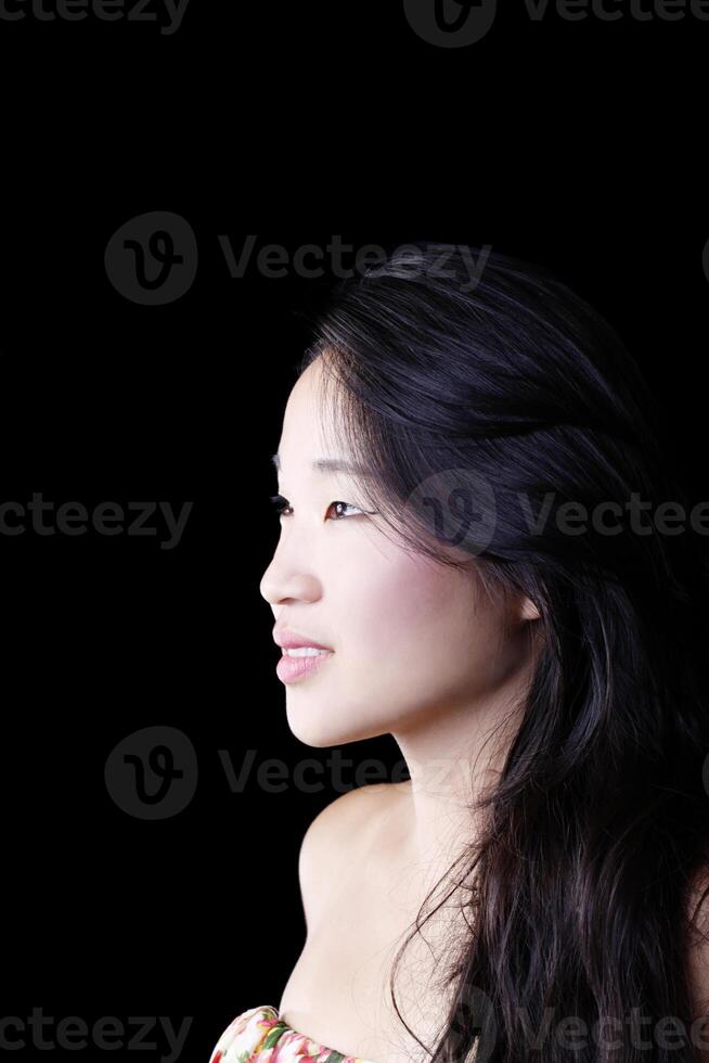 profilo ritratto attraente giovane asiatico americano donna foto