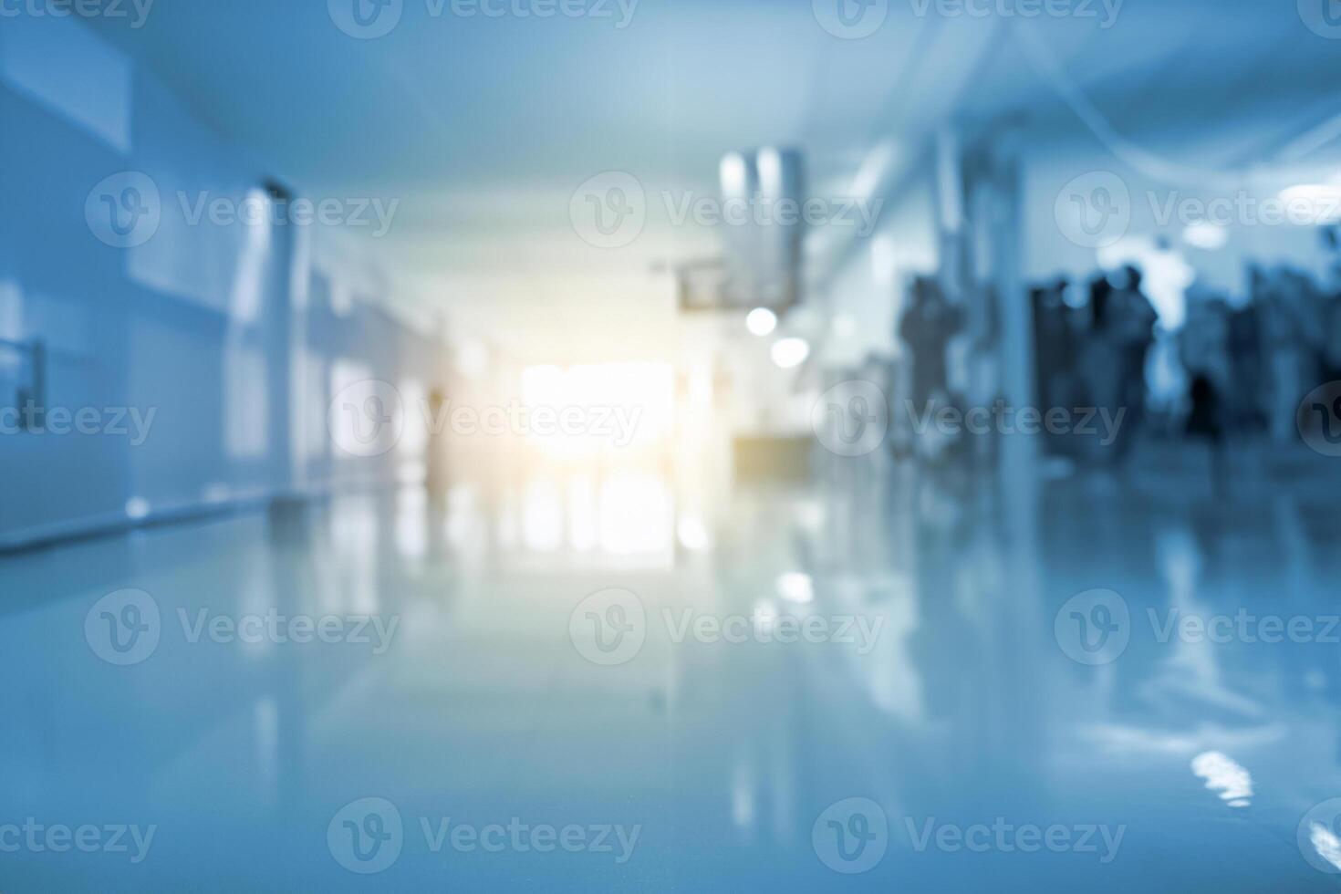 Doppio esposizione medico lavoratore silhouette nel ospedale corridoio foto