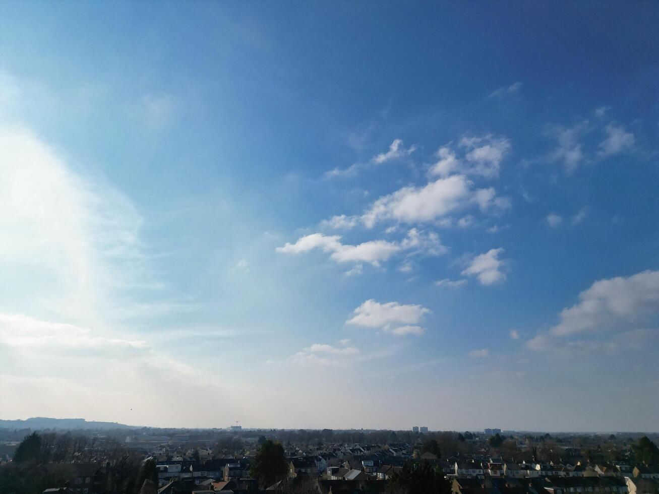 aereo Visualizza di Britannico cittadina e Residenziale quartiere di luton. foto