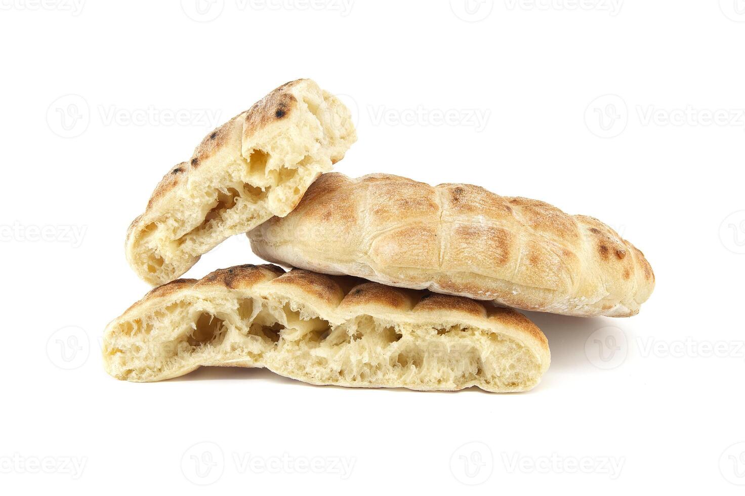 tostato Pita pane isolato su un' bianca sfondo foto