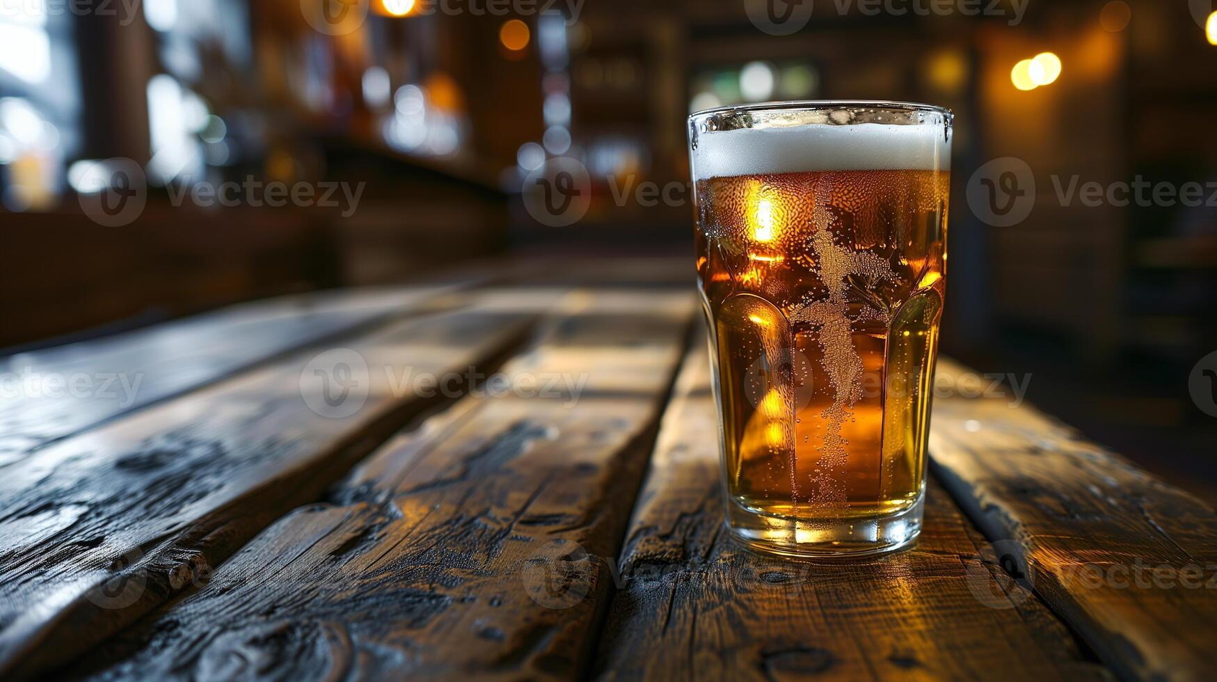 ai generato birra bicchiere con schiumoso superiore su un' rustico di legno tavolo nel un' festivo bar con corda luci. sociale raccolta e celebrazione concetto. design per evento promozione, bar atmosfera. foto