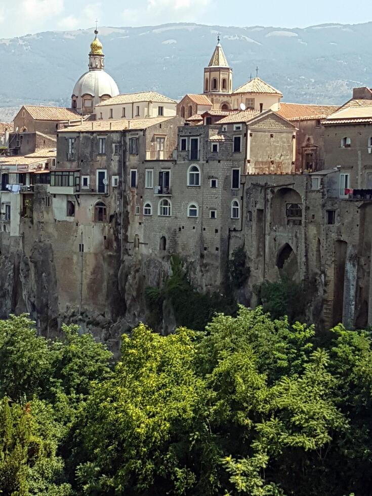 panoramica di il palazzi di sant'agata de goti foto