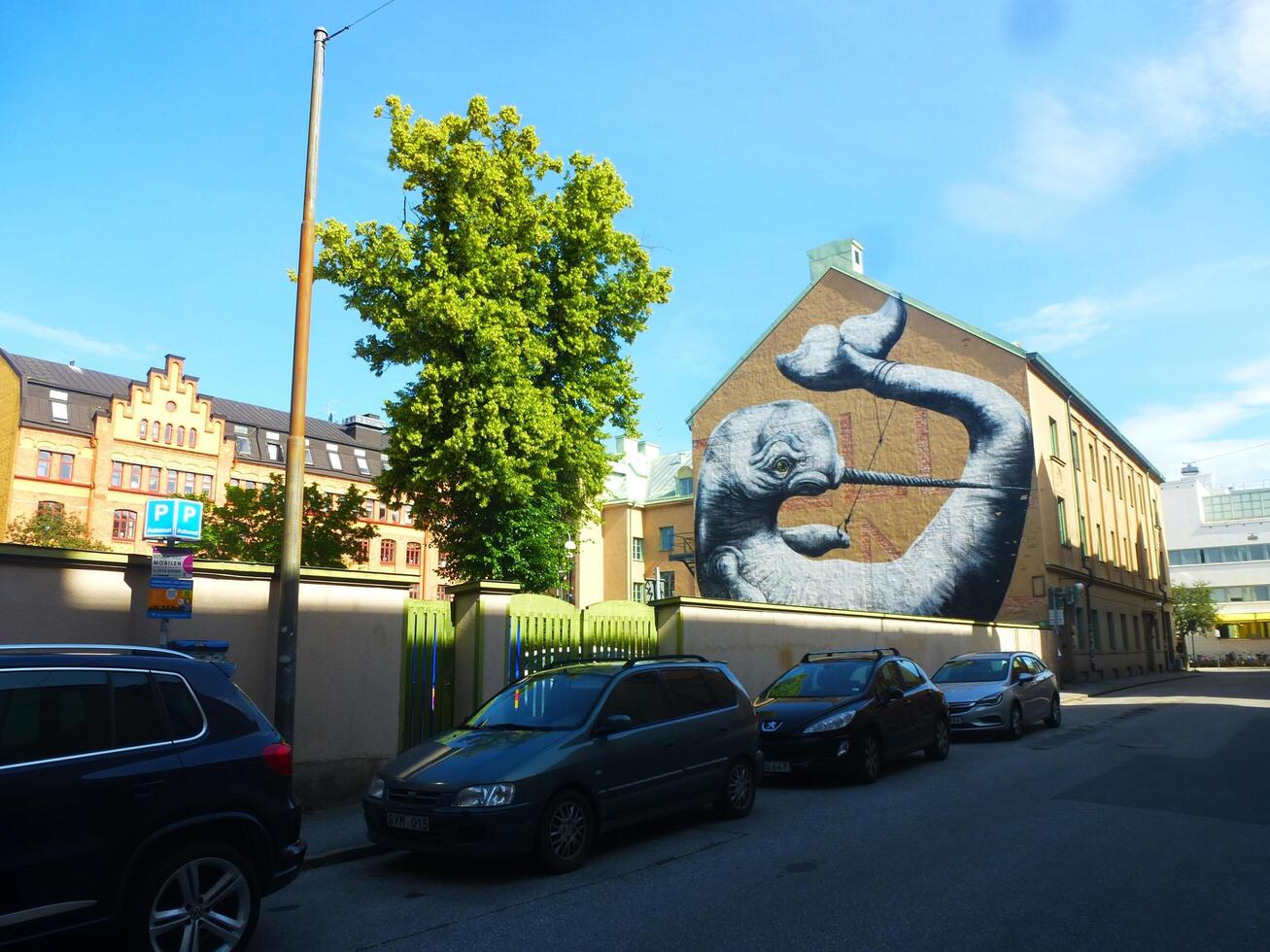 camminare nel il città centro durante il culturale Festival. foto