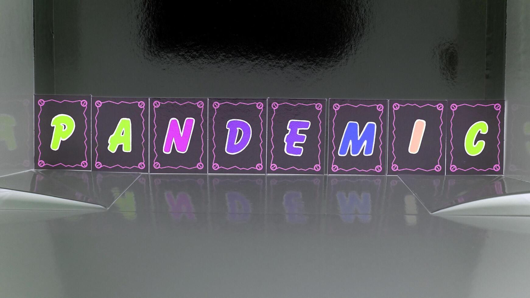 pandemia composto con colorato cartone lettere foto