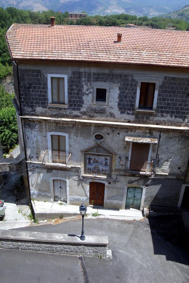 sant'agata de Goti, Italia, Europa - luglio 21, 2019. vecchio edifici nel il storico centro foto