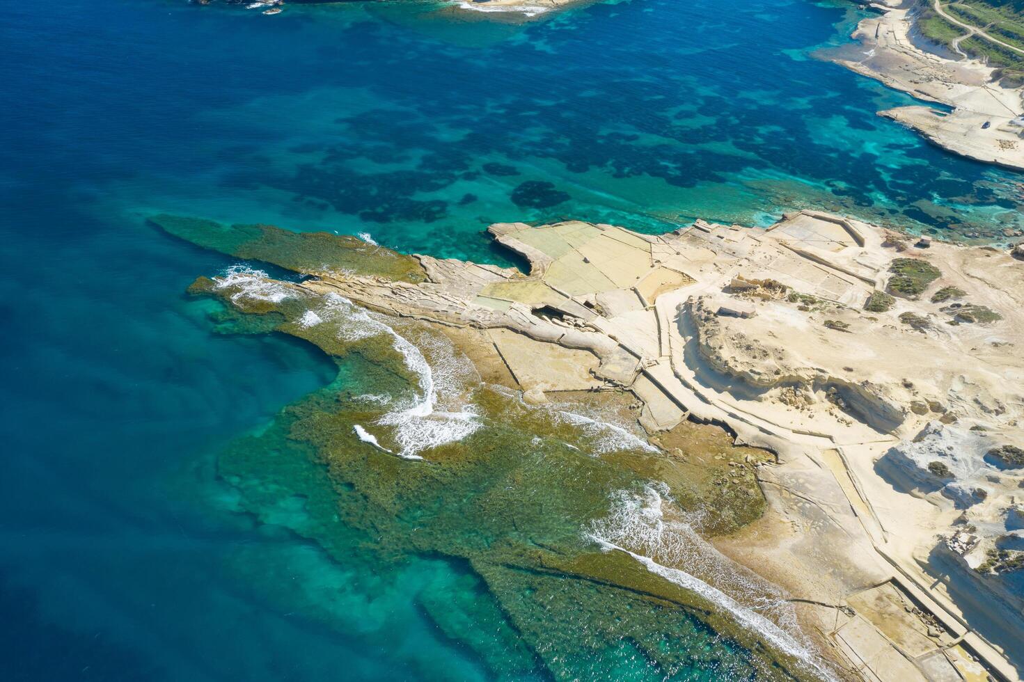 aereo Visualizza di sale pentole nel il isola di Malta foto