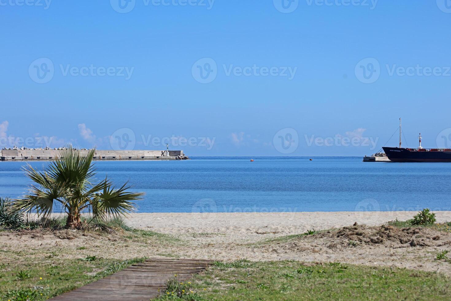 Rethimno, Grecia, Venerdì 15 marzo 2024 Creta isola vacanze esplorando il città vecchio porta Riviera lusso yachts vicino su estate sfondo carnevale stagione alto qualità grande dimensione stampe foto