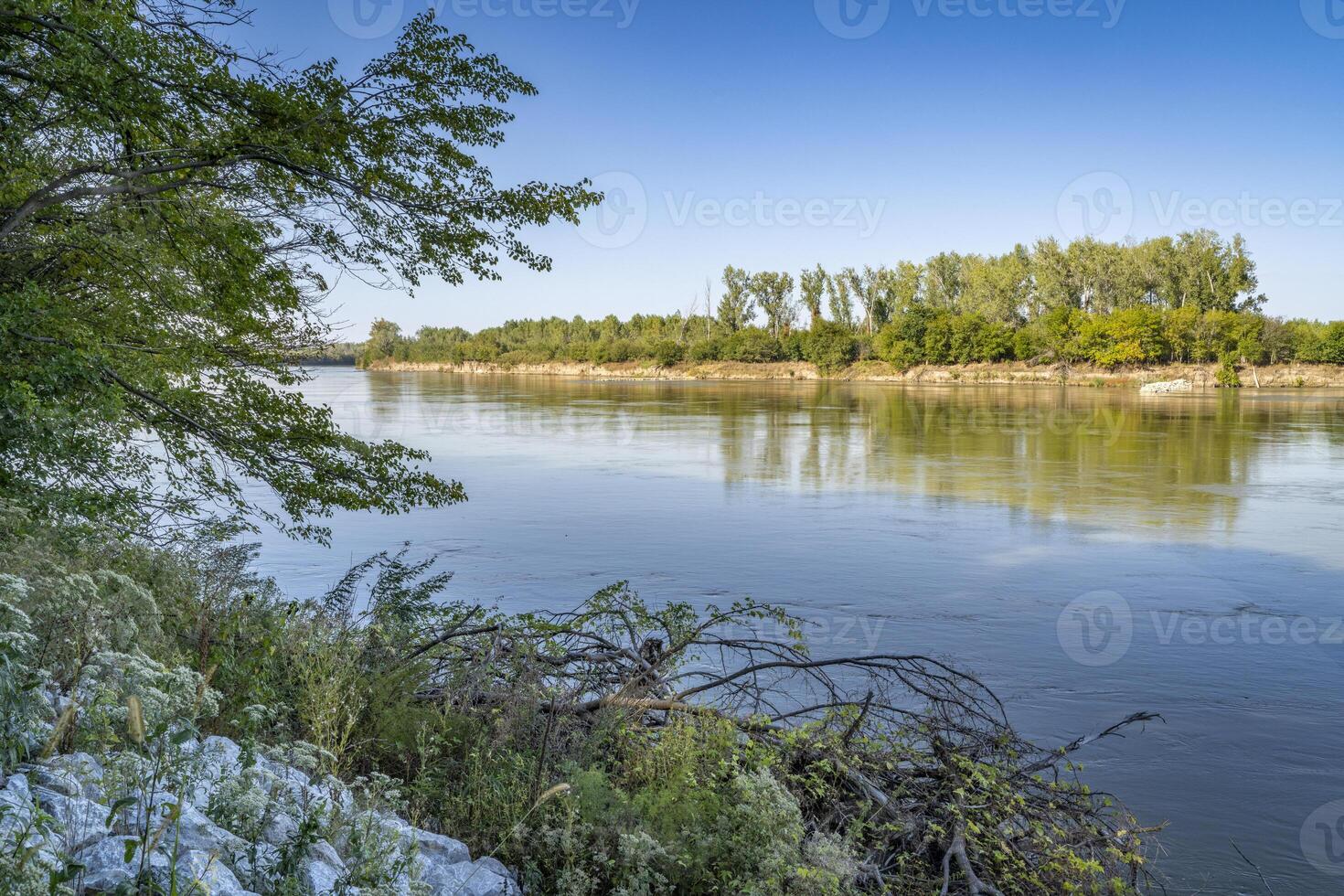 Missouri fiume come visto a partire dal battello a vapore tracciare pista vicino Brownville, Nebraska foto