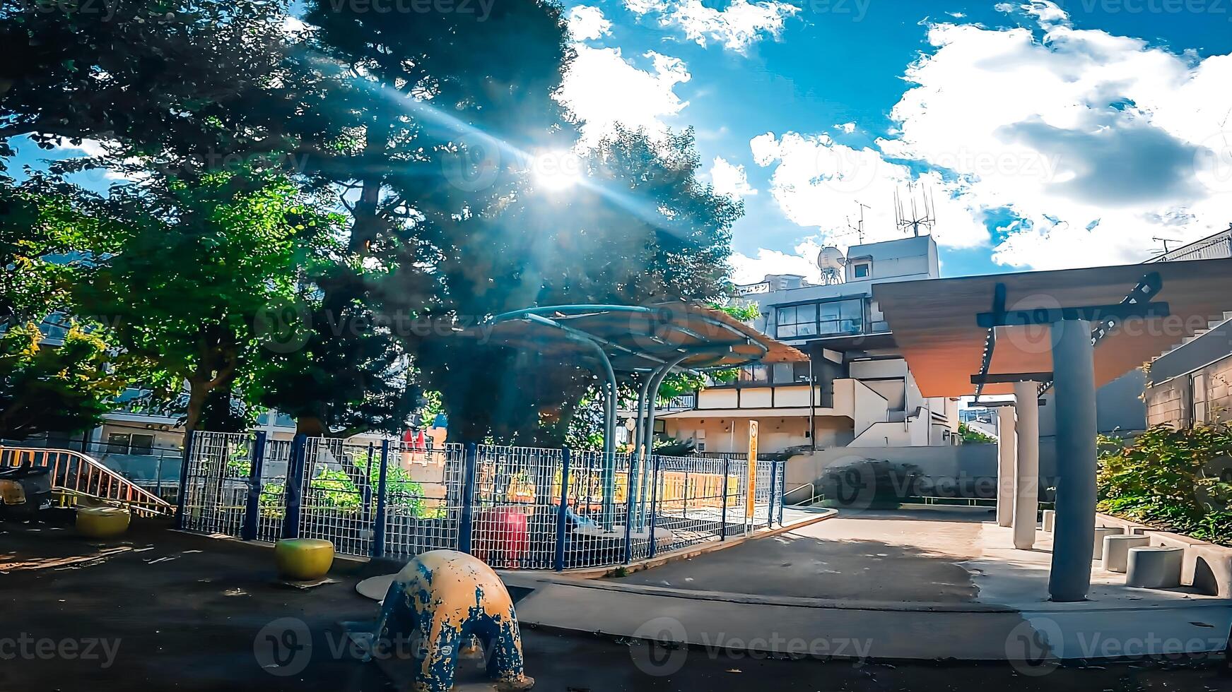 un' piccolo parco Il prossimo per shusse inari santuario nel yocho-cho, Shinjuku-ku, tokyo, Giappone. foto