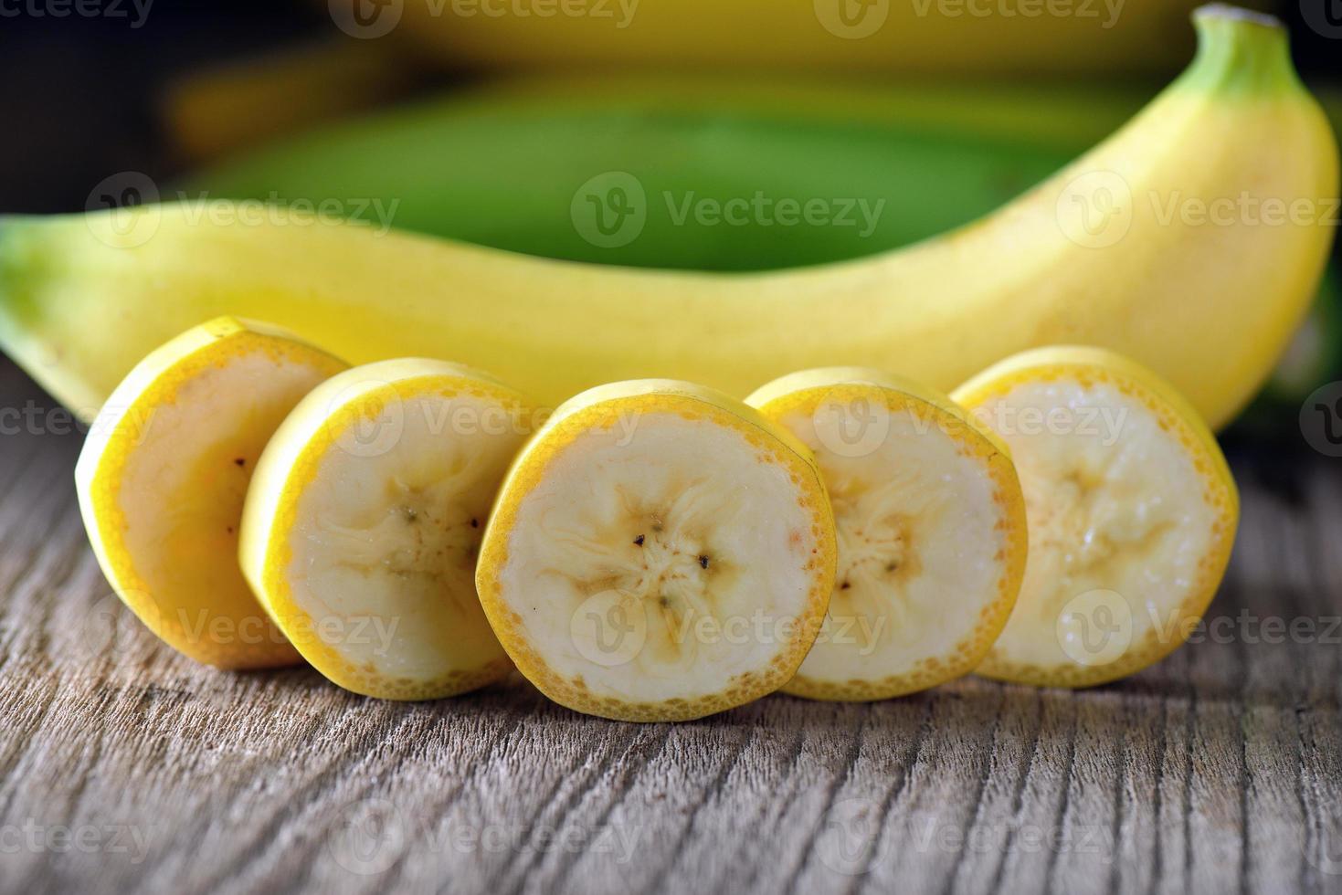 banana su legno foto