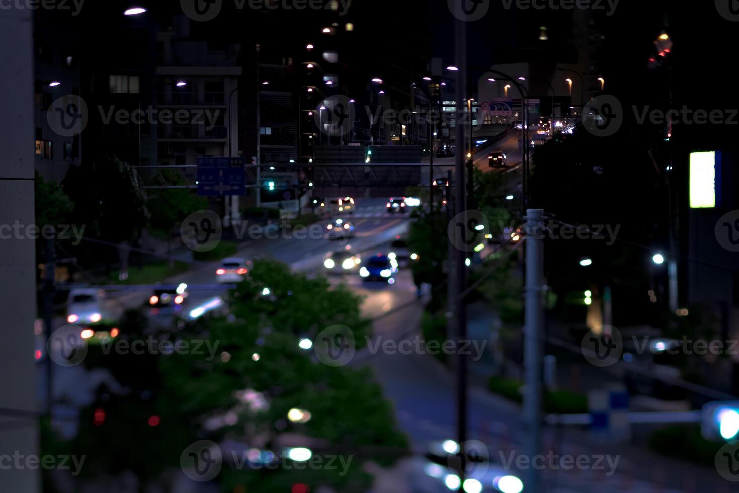 un' notte miniatura traffico marmellata a yamate viale nel tokyo foto